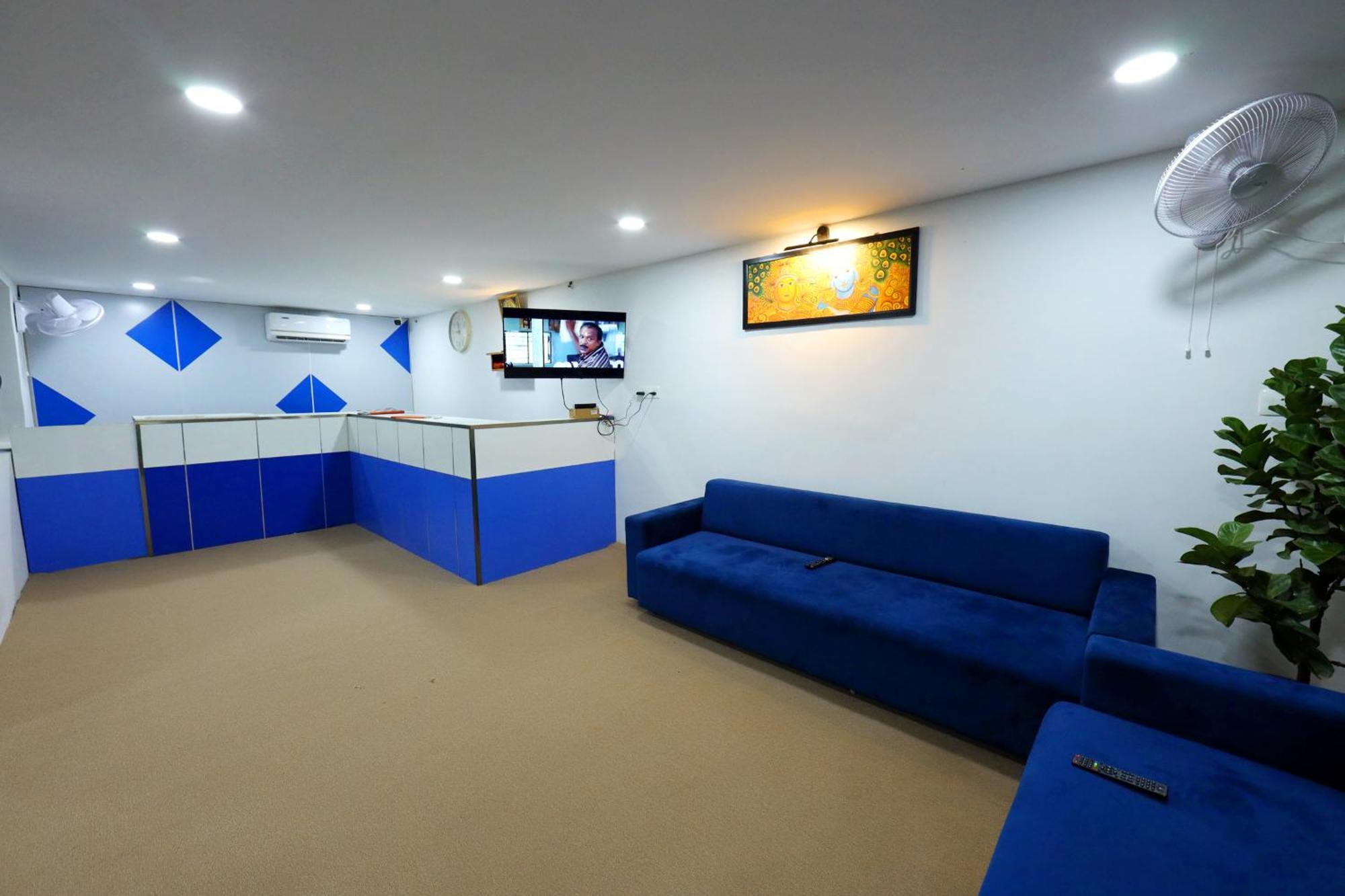 Temple View Residency Hotel Chottanikara Екстериор снимка